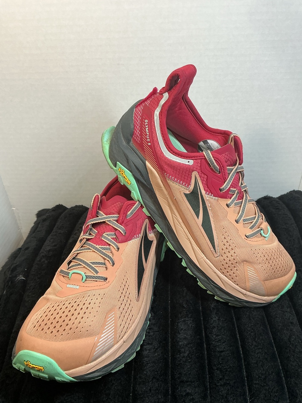 Altra Olympus 5 Women’s Trail Running Shoes Size 10.5 Orange Pink Maroon AL0A7R7
